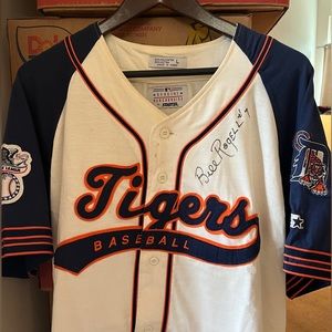 Signed Tigers jersey